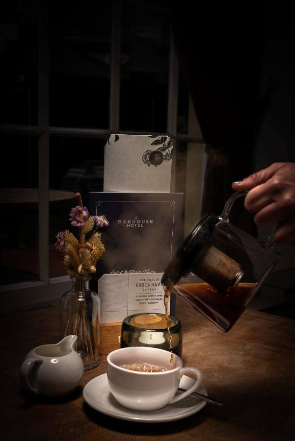 The Oak House Hotell Axbridge Exteriör bild Coffee being poured at the Oakhouse Hotel