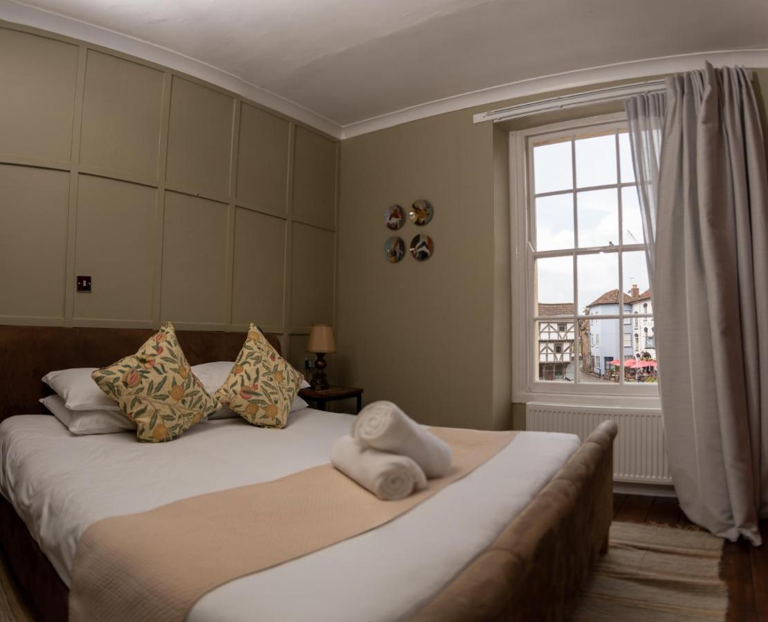 The Oak House Hotell Axbridge Exteriör bild A bedroom at the hotel