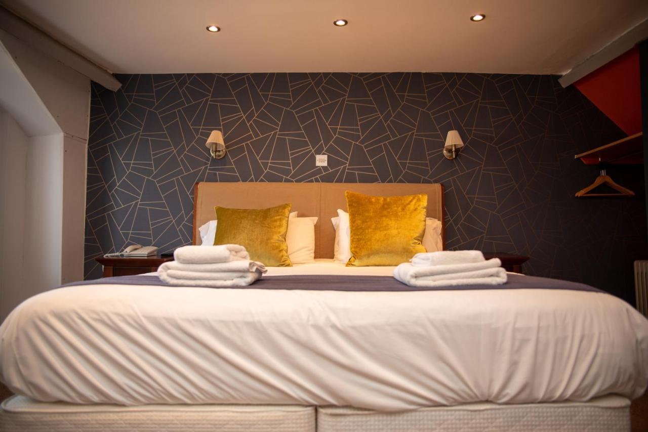 The Oak House Hotell Axbridge Exteriör bild A bedroom at the hotel